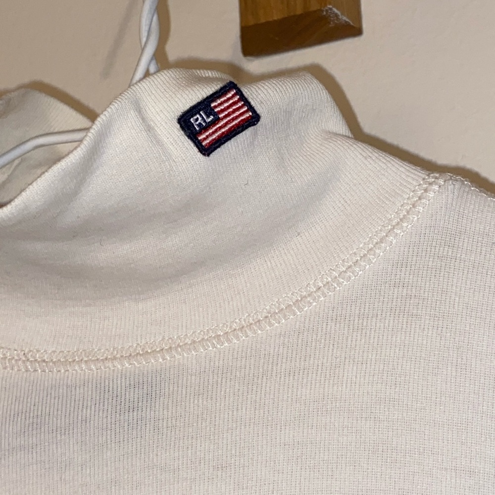 Super cute 90s Polo mock neck